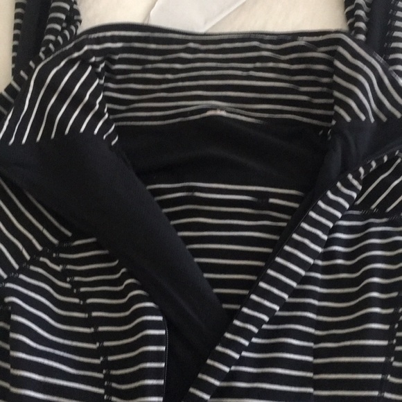 LuluLemon 1/4 zip base runner pull over - Picture 3 of 6